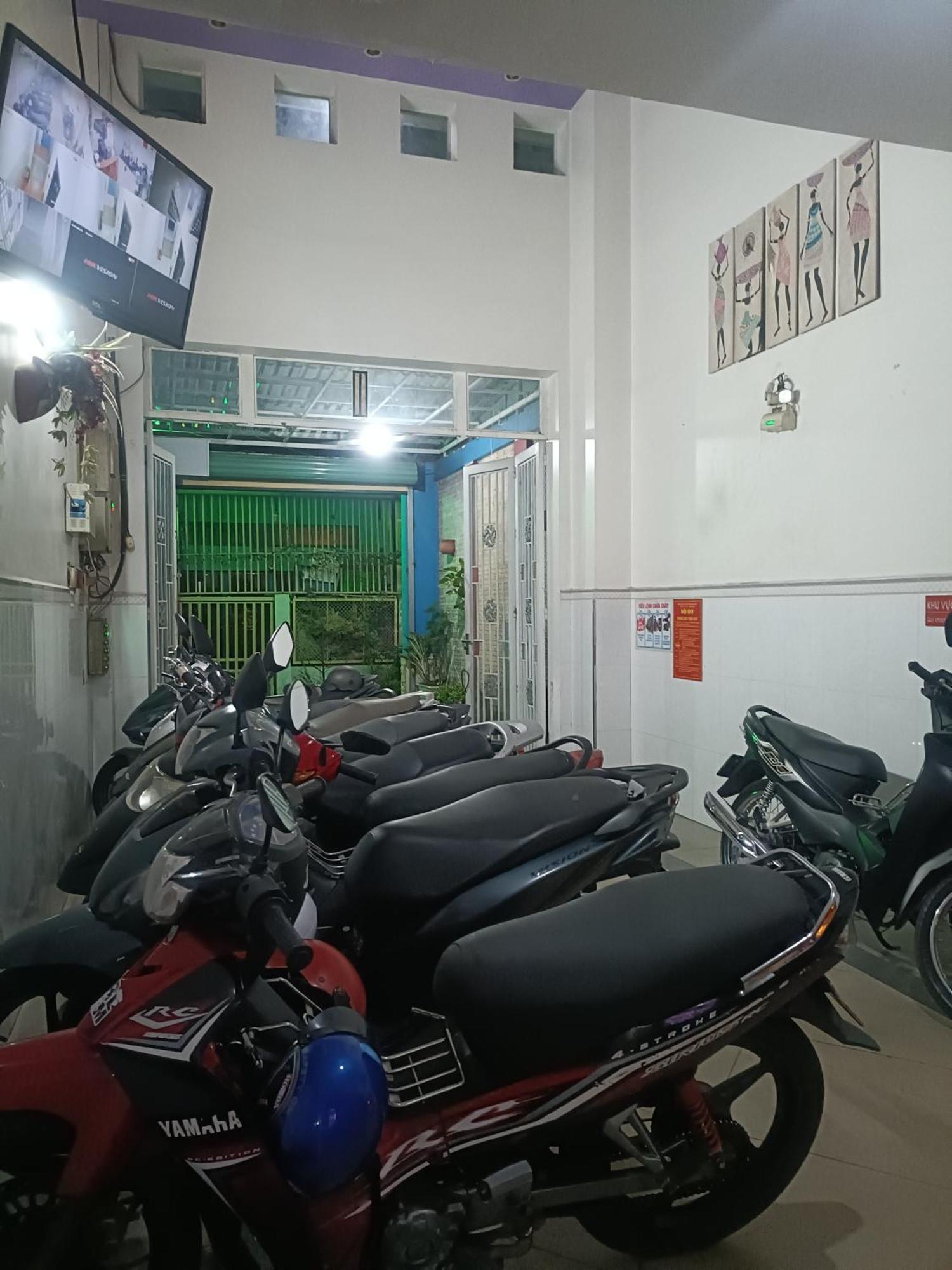 Hotel Phuong Linh Ho Chi Minh City Exterior photo